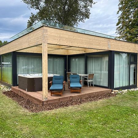 Villa Resort & Organic Spa - Luxusni Apartman S Virivkou Ceske Budejovice Ngoại thất bức ảnh